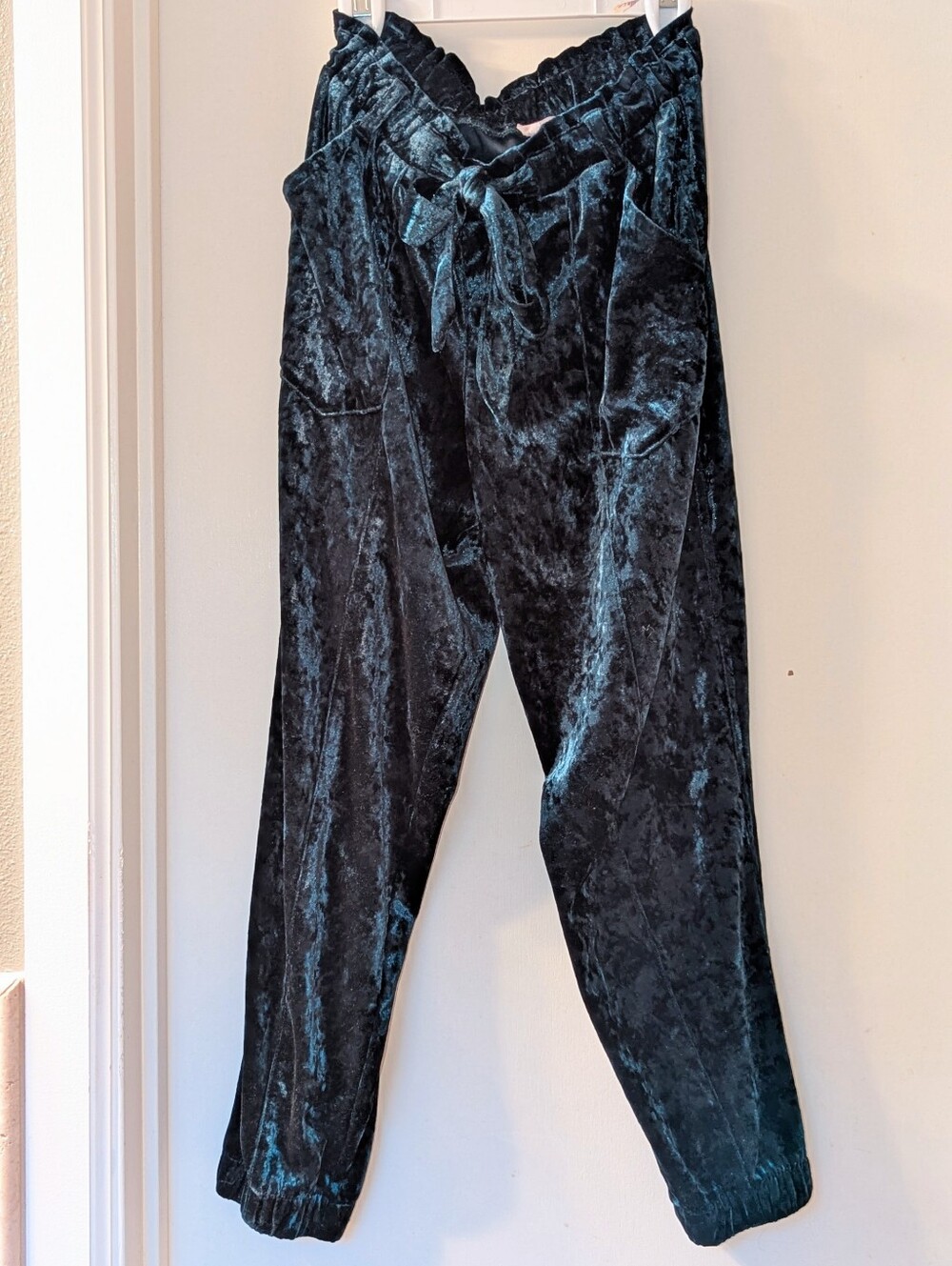 Jolt Pine Green Crushed Velvet Lounge Pants
